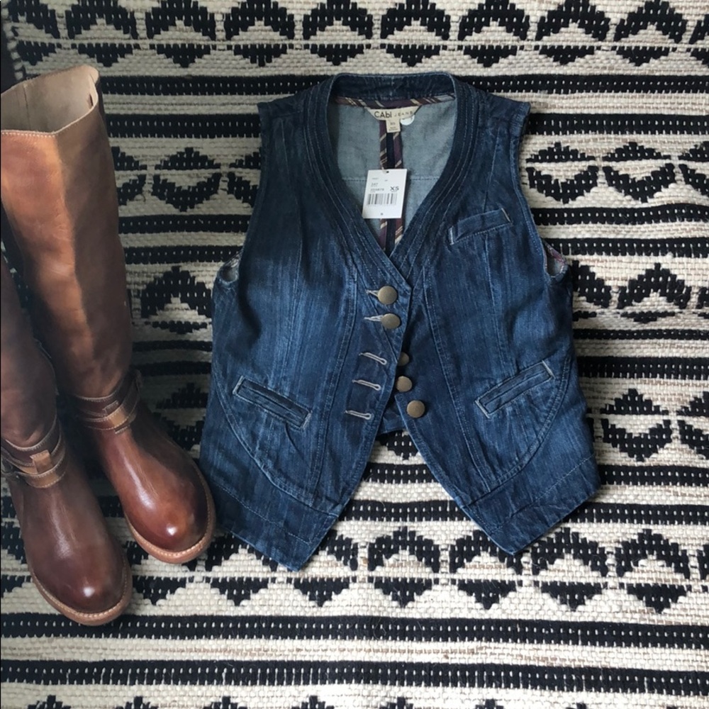 NEW Cabi Partridge Wash Denim Vest - Women’s XS